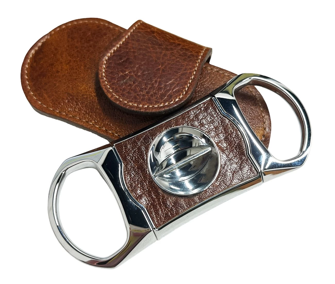 Brizard & Co. V Cutter With Pouch - Antique Saddle - Image 2